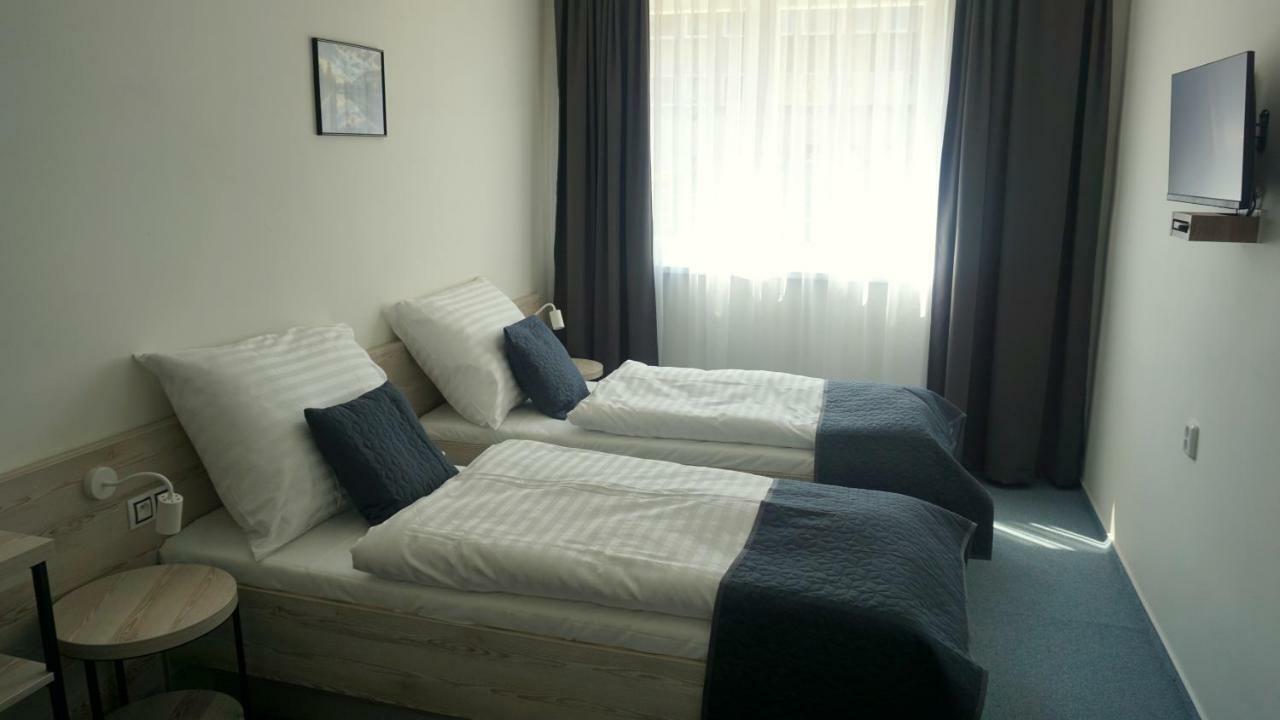 Hotel Metropol Cb 捷克布杰约维采 外观 照片