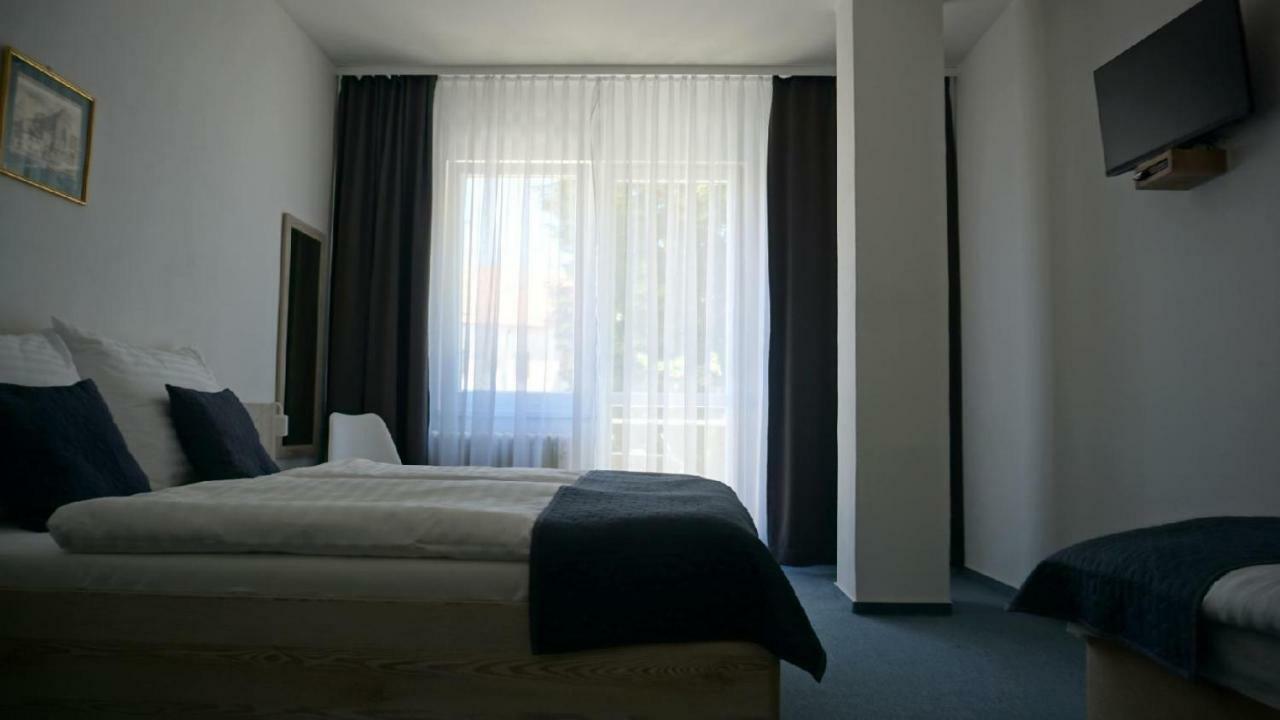 Hotel Metropol Cb 捷克布杰约维采 外观 照片