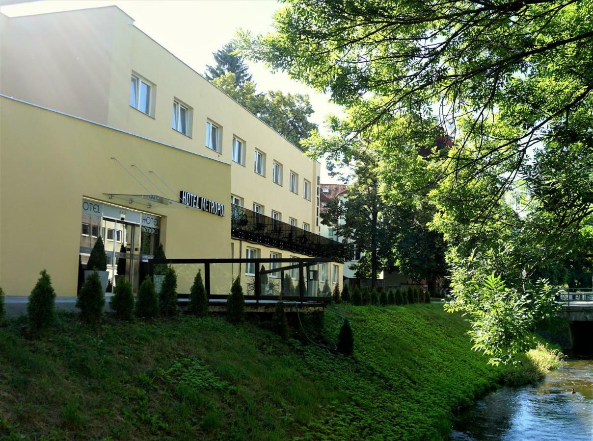 Hotel Metropol Cb 捷克布杰约维采 外观 照片