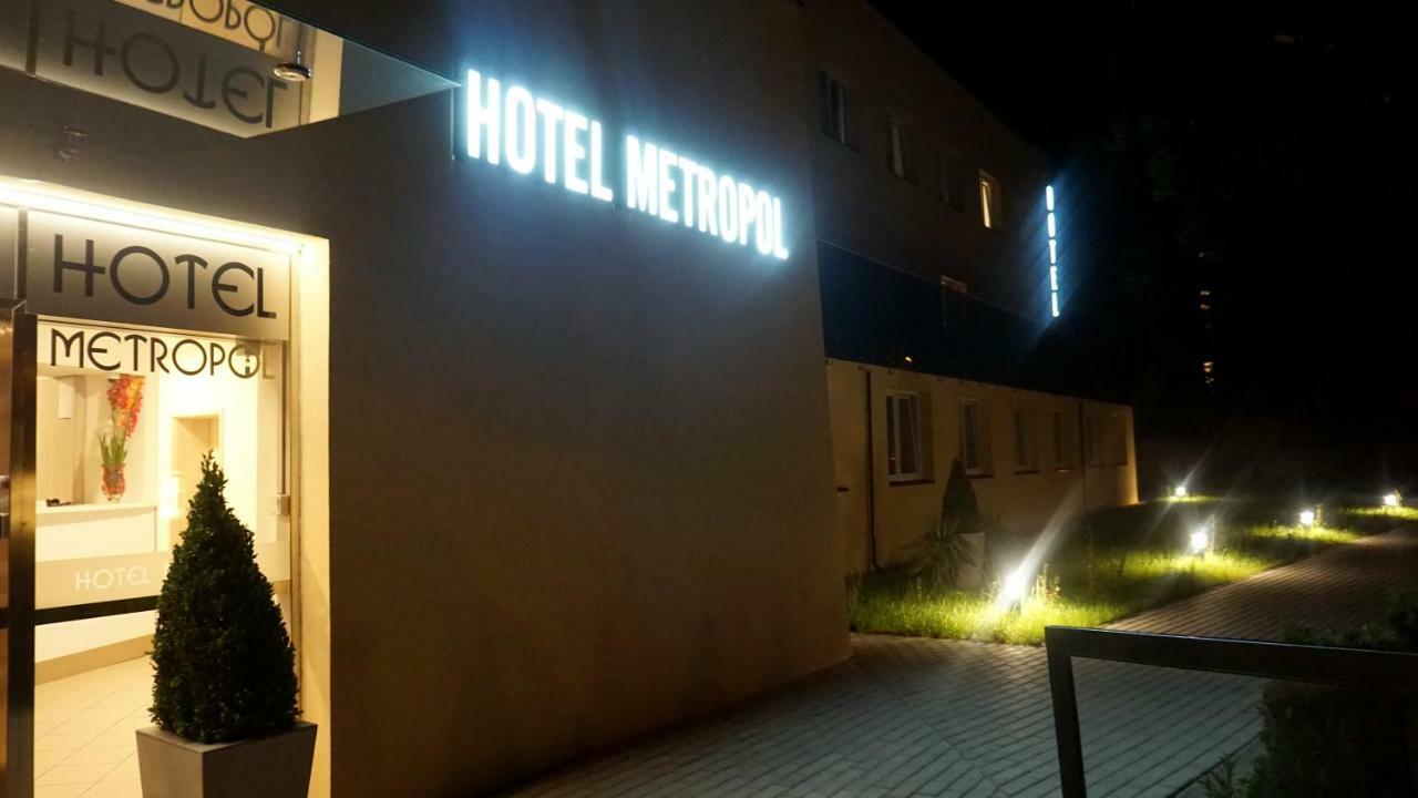 Hotel Metropol Cb 捷克布杰约维采 外观 照片
